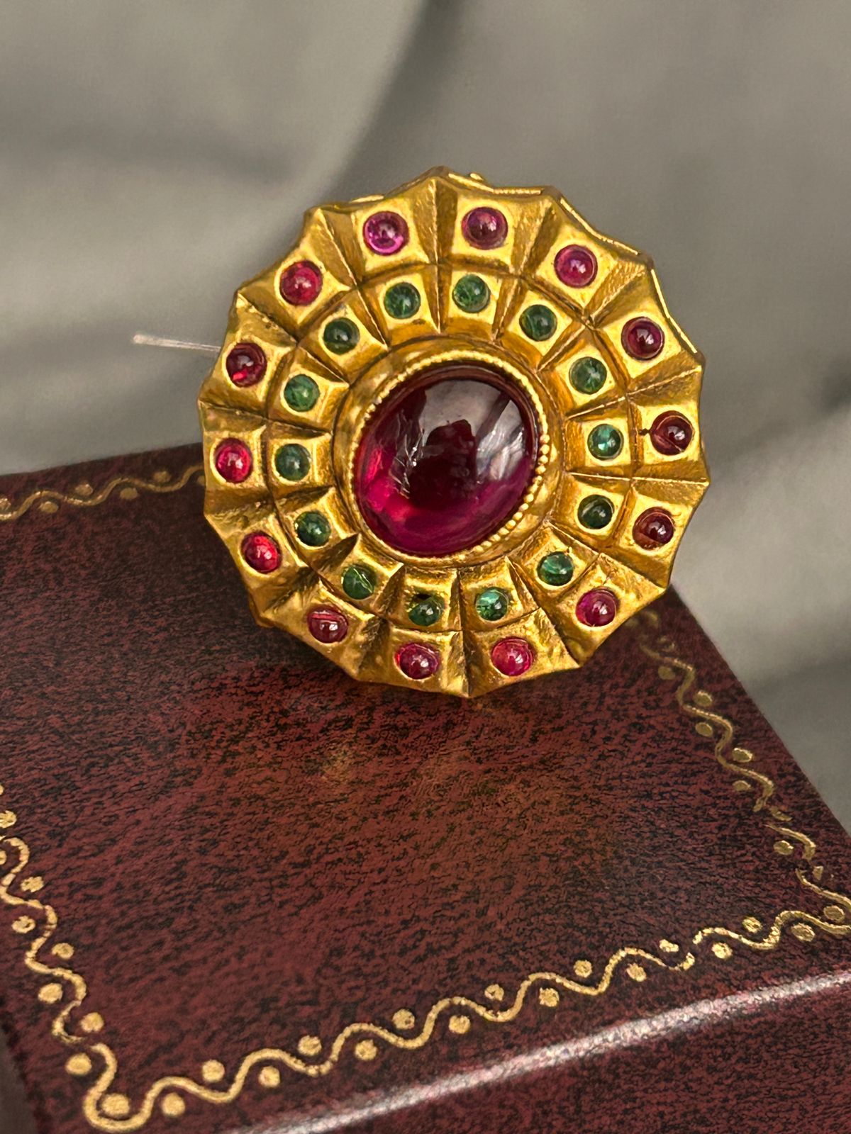 Antique Ruby Green Adjustable Ring – Traditional Gold Finish